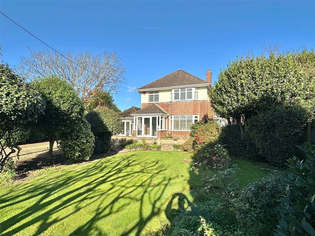 Property photo 2 of 33 Picture No. 30