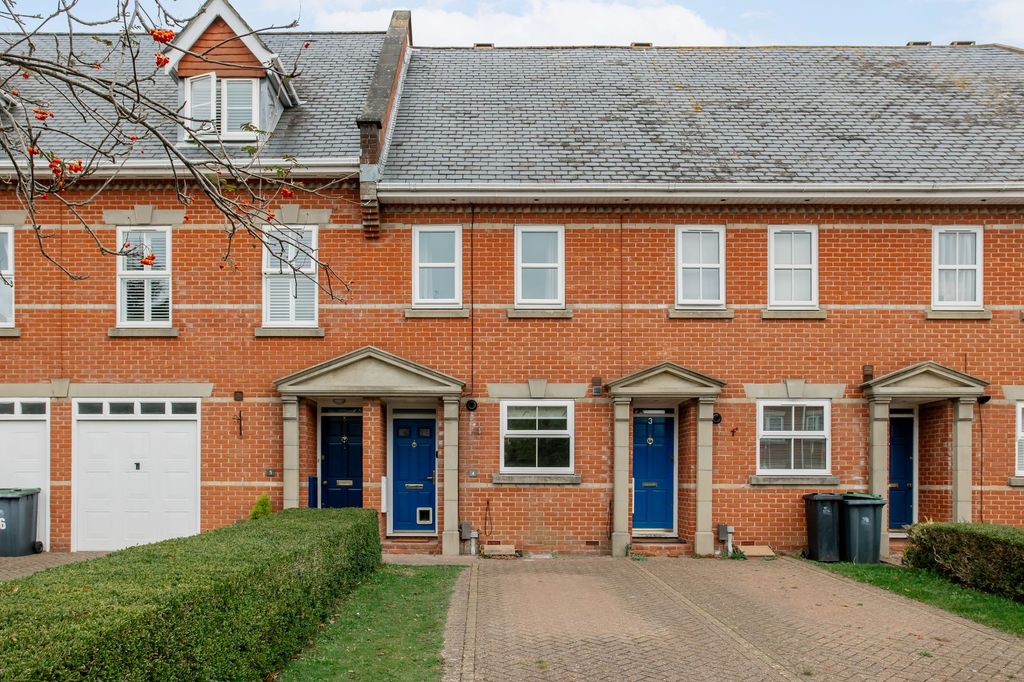 Property photo 1 of 24