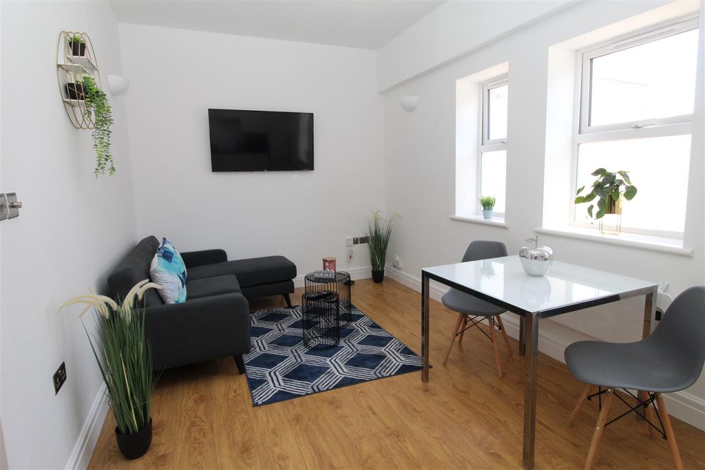 Property photo 2 of 14 Img_8761.Jpg