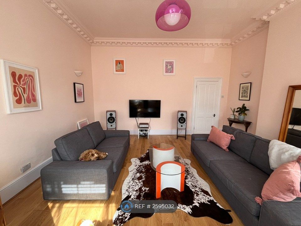 Property photo 3 of 32