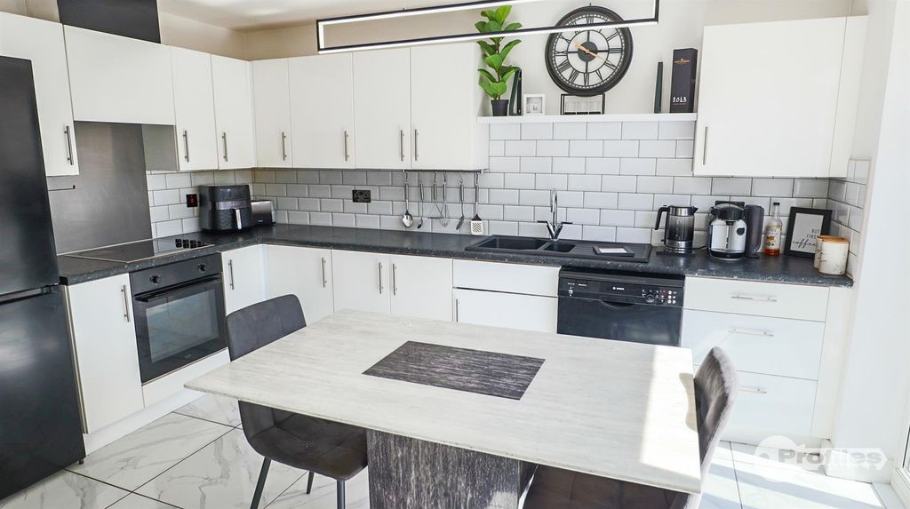 Property photo 3 of 30 Img_9839.Jpg