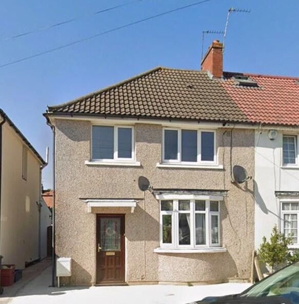 Property photo 1 of 9 6 Percival Road (002)