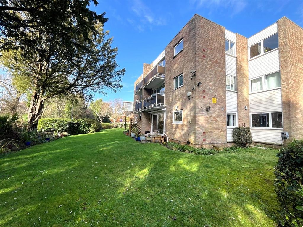 Property photo 2 of 12