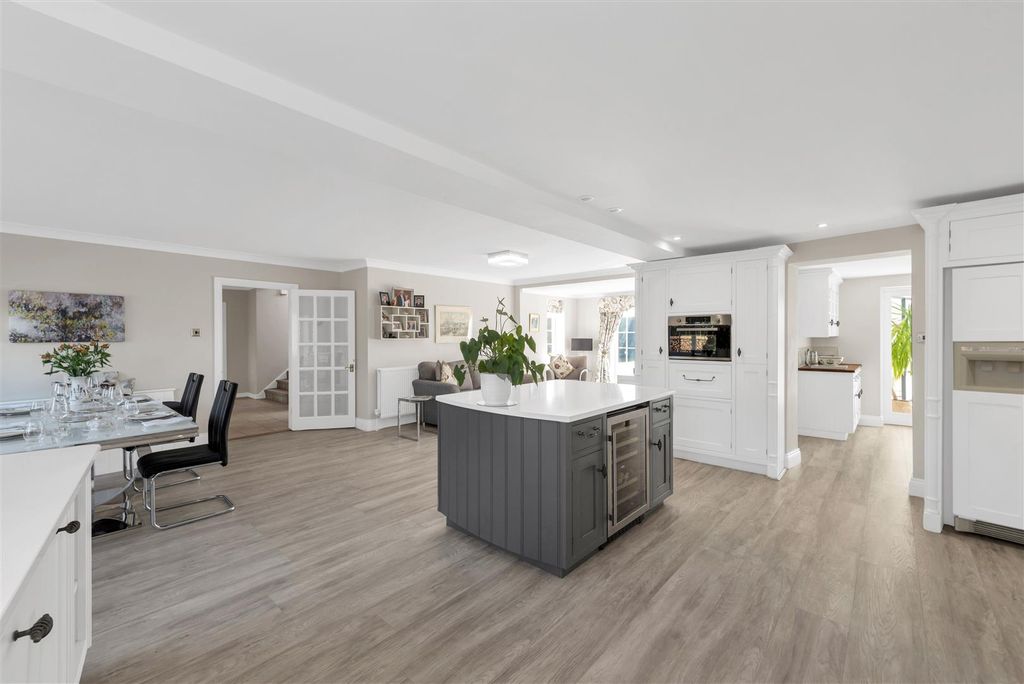 Property photo 2 of 13 23-Prospect-Lane-09.Jpg