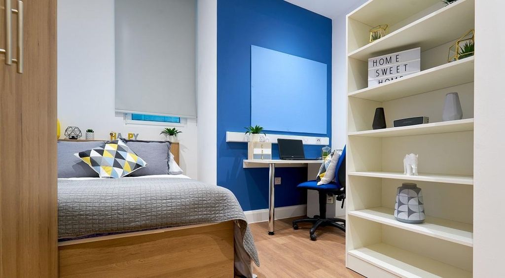 Property photo 1 of 38