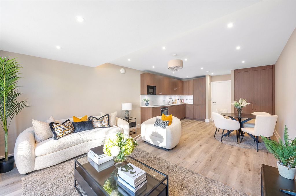 Property photo 1 of 8 Picture No. 17