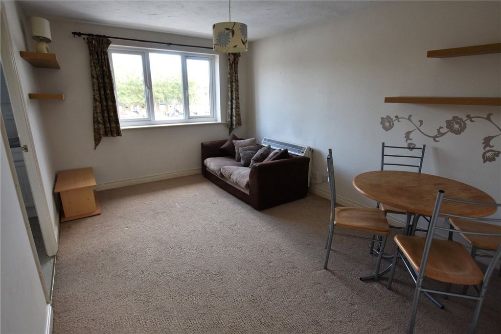 Property photo 2 of 12 Picture No. 21