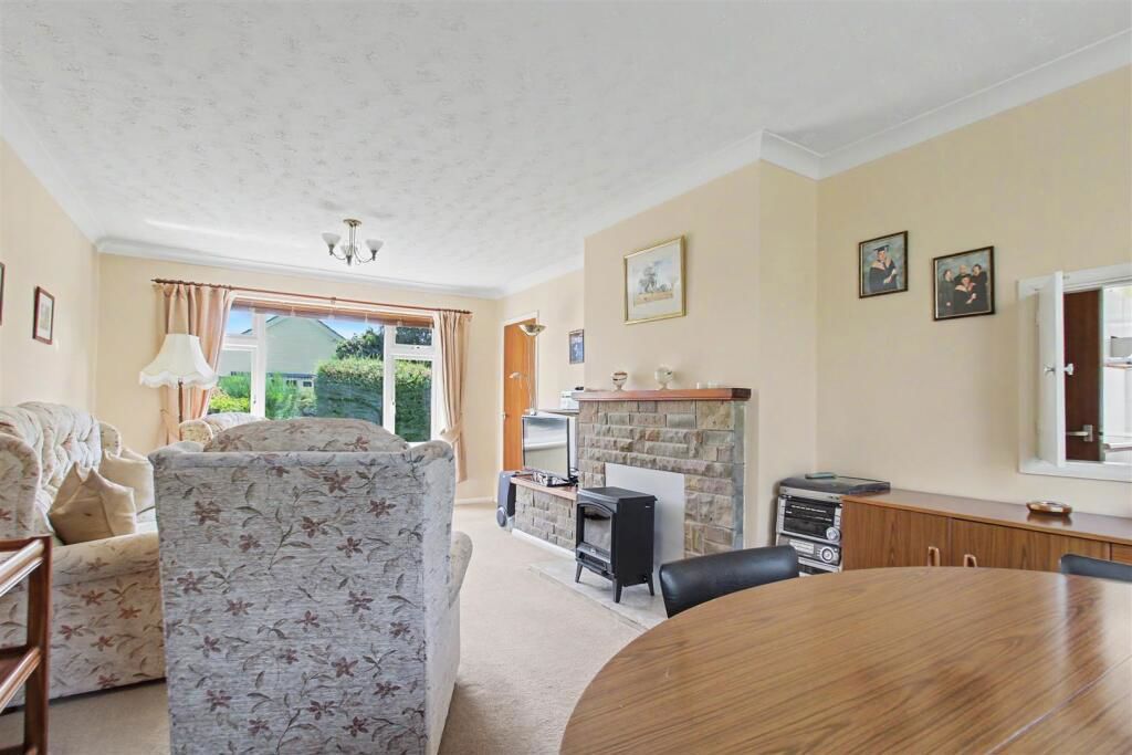 Property photo 2 of 21