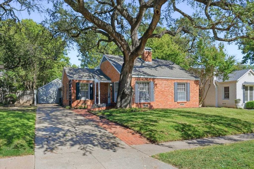 Property photo 1 of 31