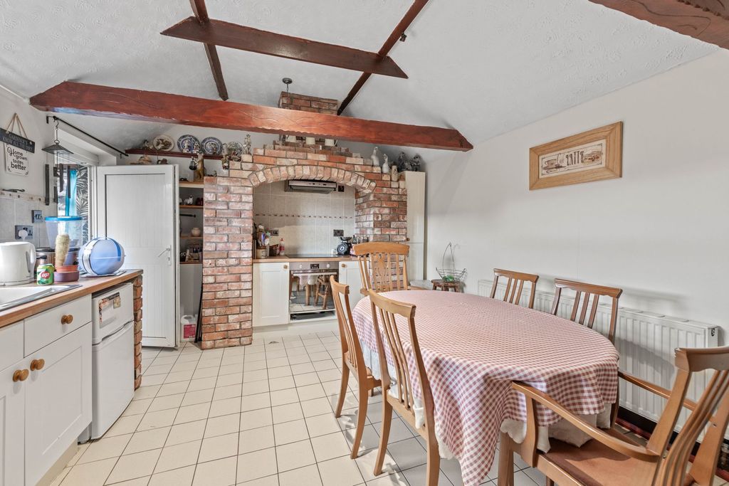 Property photo 2 of 38