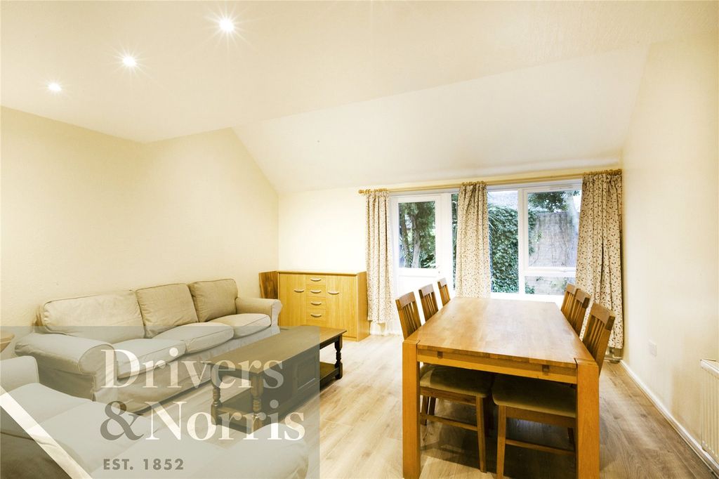 Property photo 2 of 11 Picture No. 19