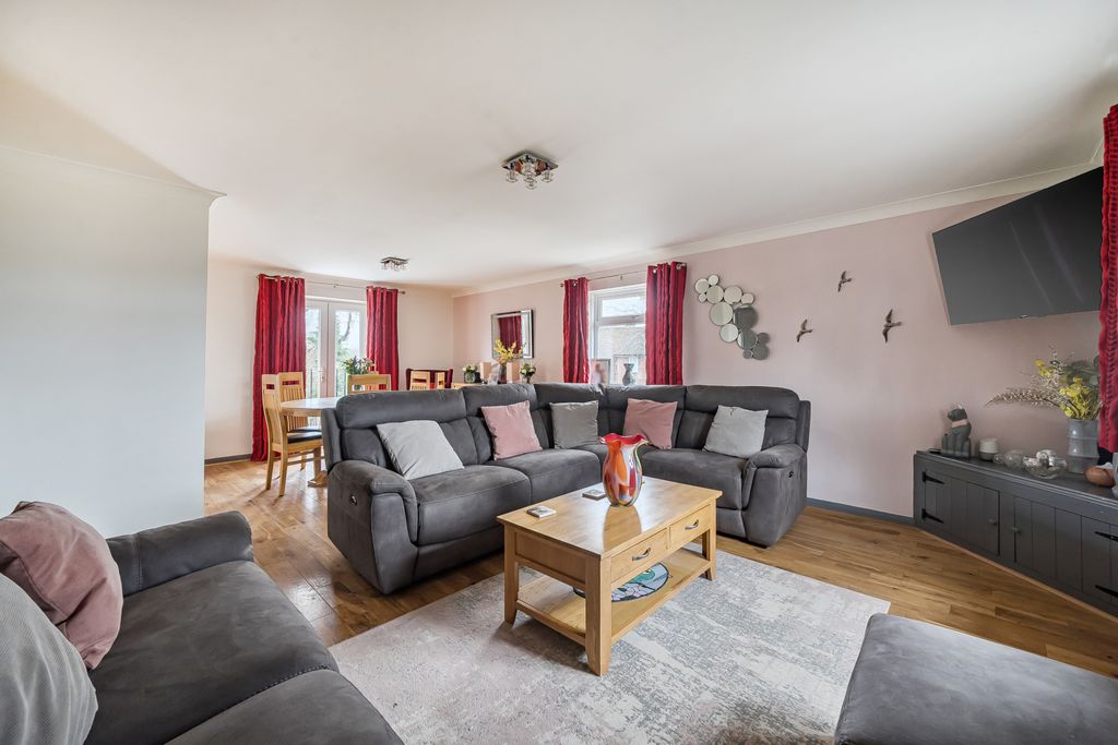 Property photo 2 of 11 Reception Room