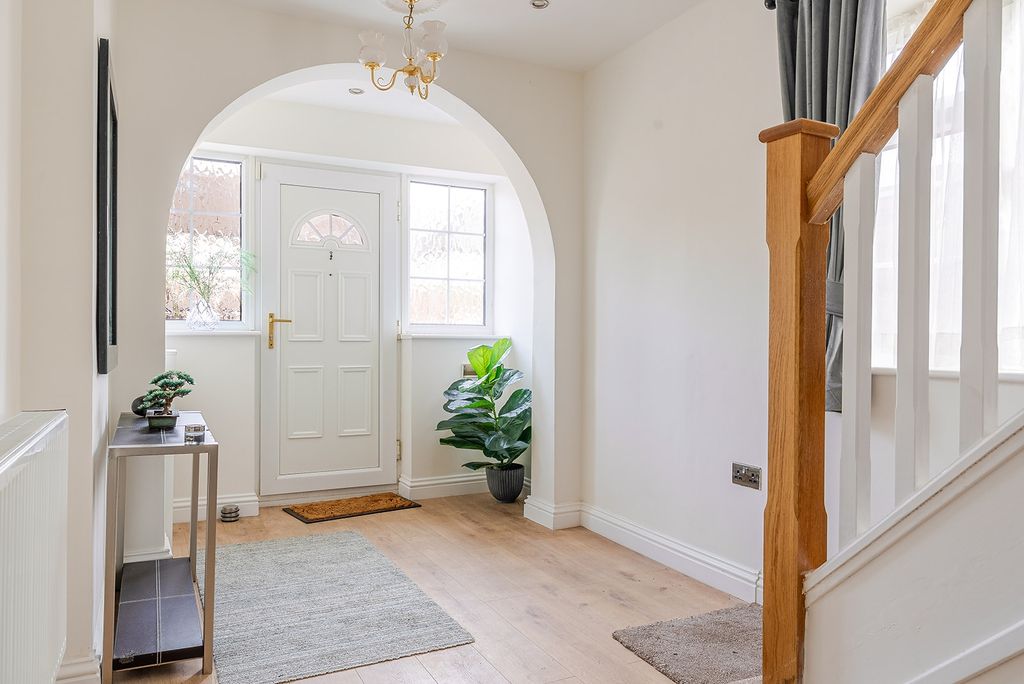 Property photo 2 of 38 Photo 8