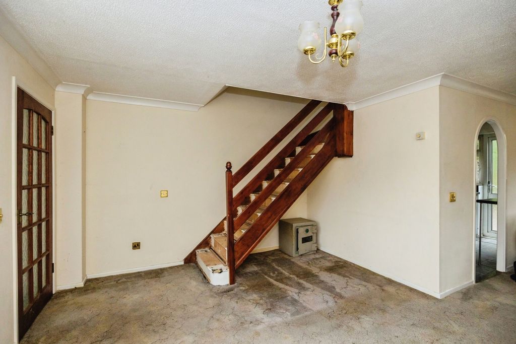 Property photo 2 of 16 Photo