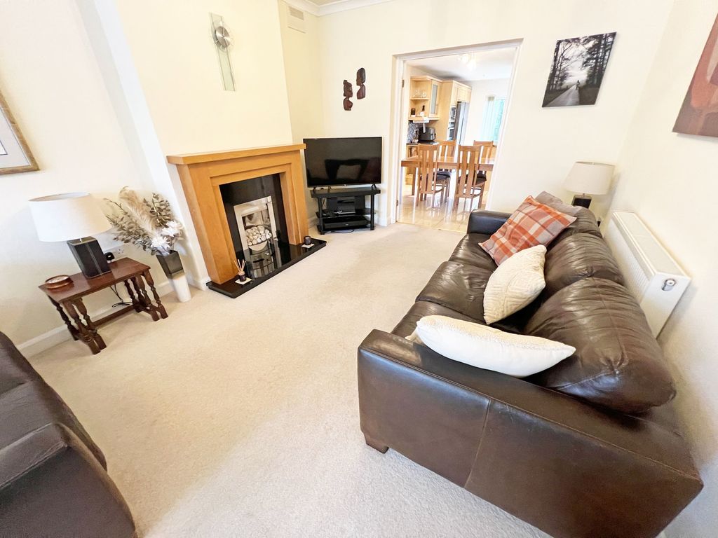 Property photo 3 of 28