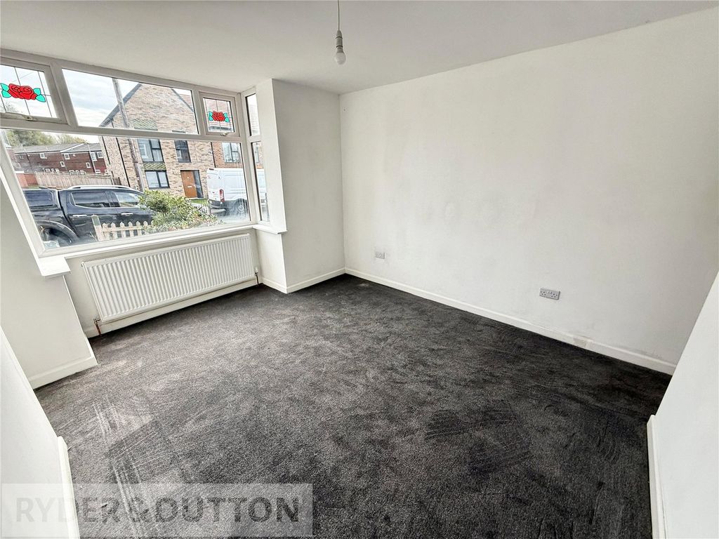 Property photo 2 of 21 Lounge