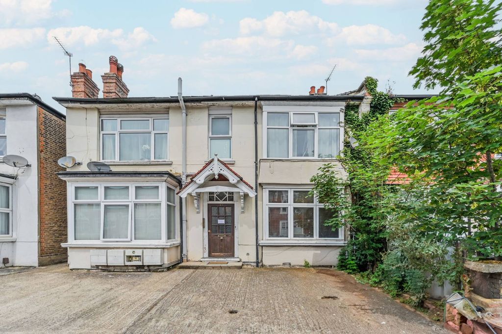 Property photo 1 of 19