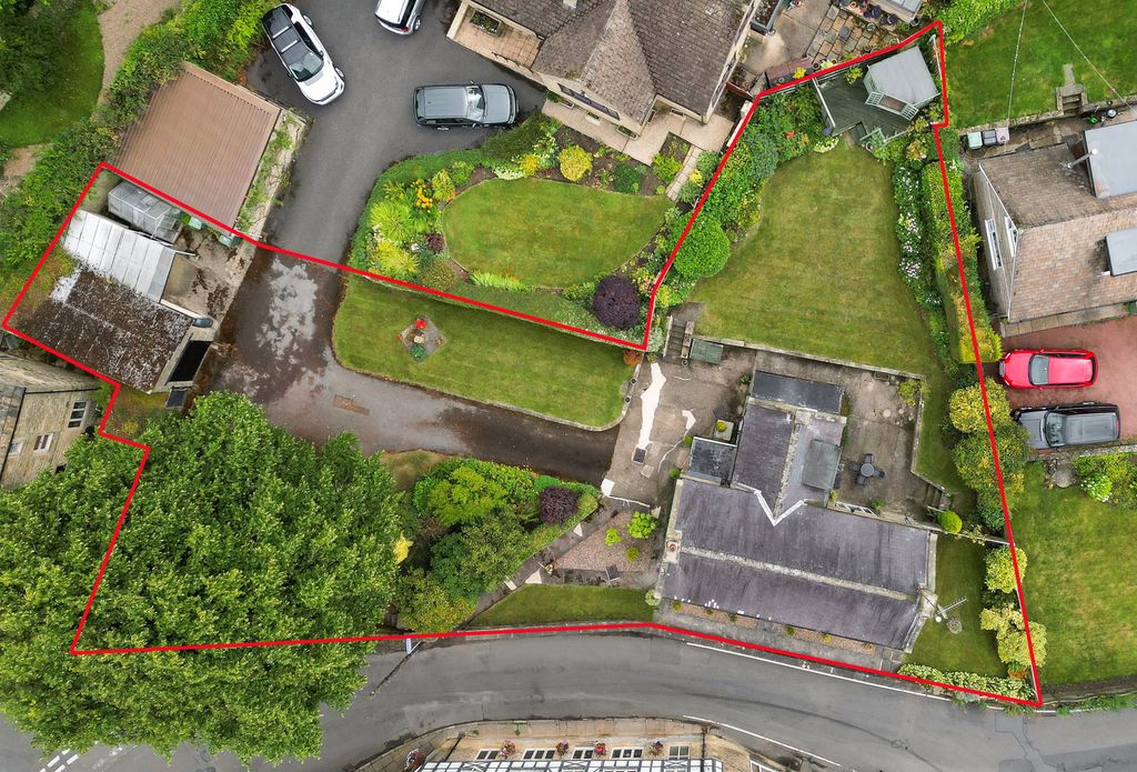 Property photo 2 of 25