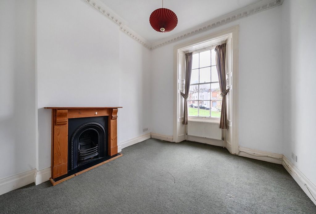 Property photo 2 of 12 Picture No. 20