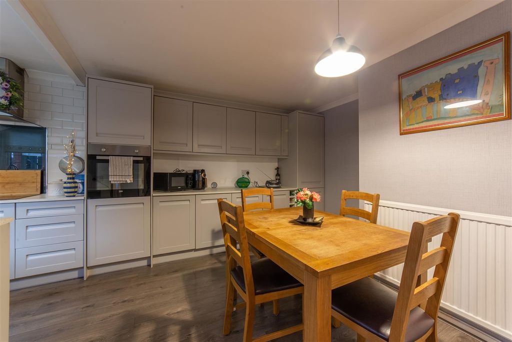 Property photo 1 of 22 74 Kingsland Walk-12.Jpg