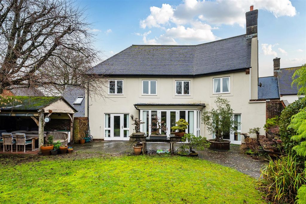 Property photo 2 of 20 Rear Aspect