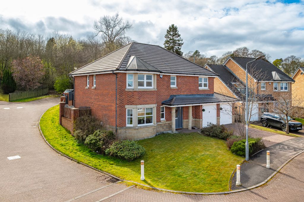 Property photo 1 of 52