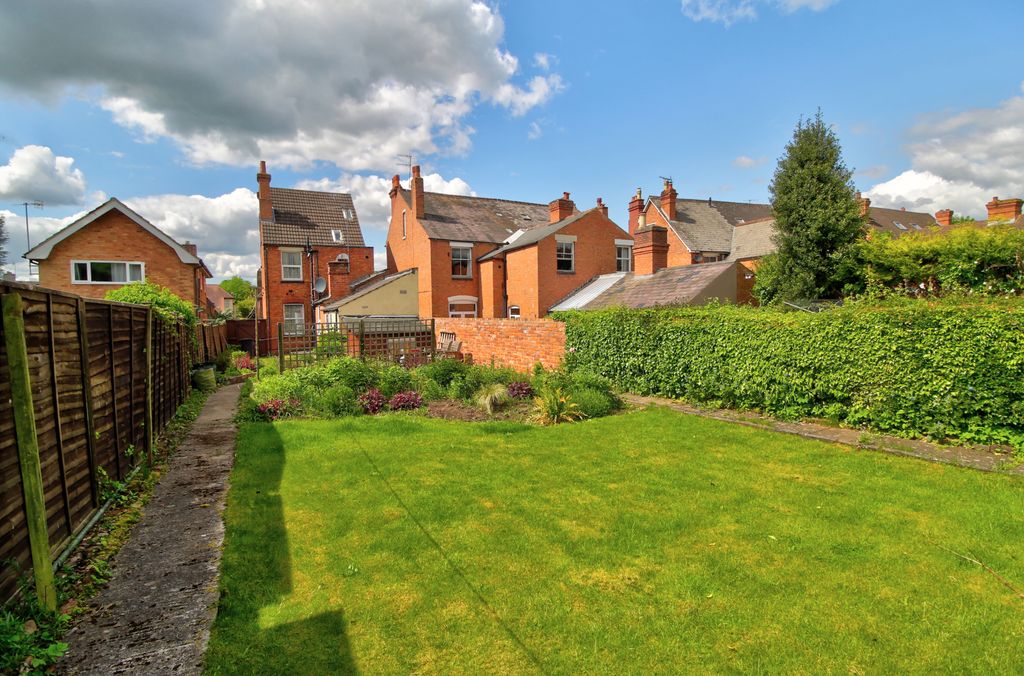 Property photo 2 of 20 Rear Garden