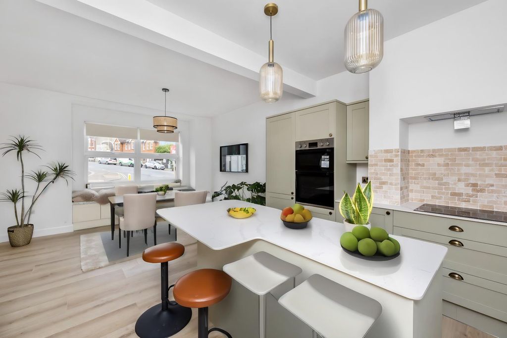 Property photo 2 of 16 Qpr Vs 247 00 - 8.Jpg