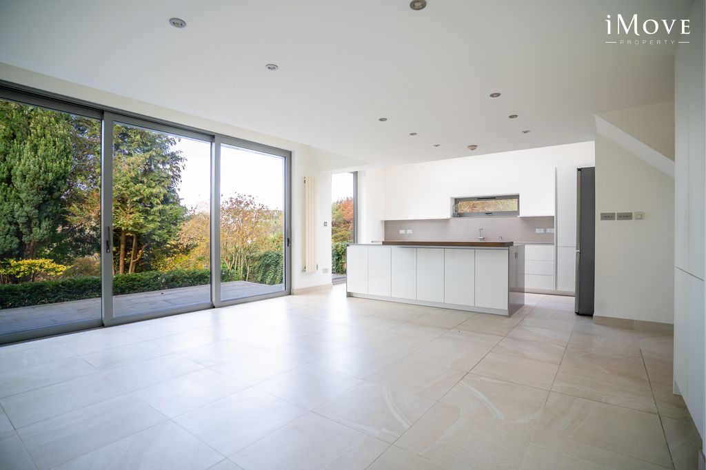 Property photo 2 of 29