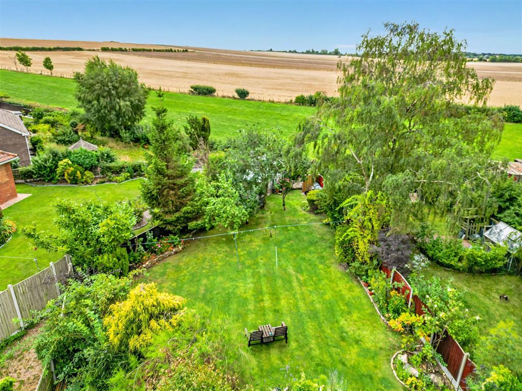 Property photo 2 of 42