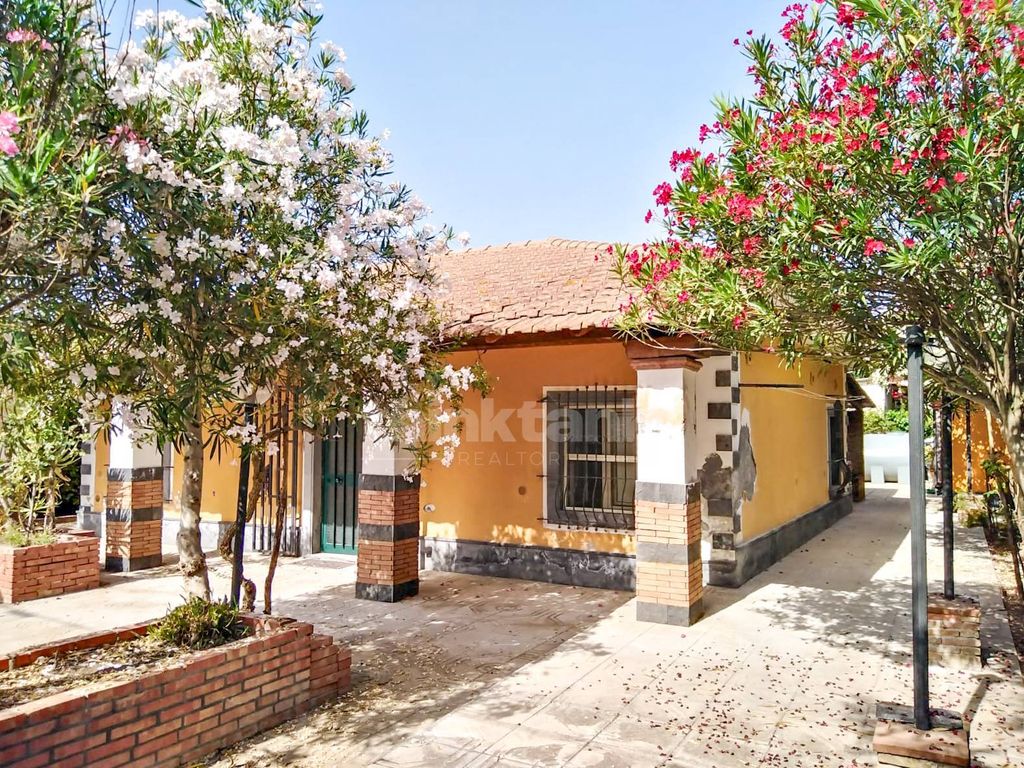 Property photo 1 of 37