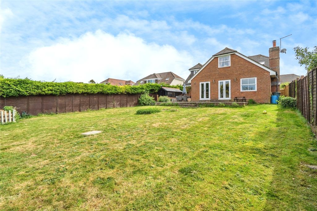 Property photo 2 of 24 Picture No. 64