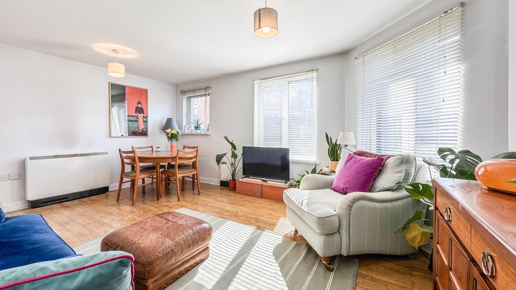 Property photo 3 of 12 Untitled-4642.Jpg