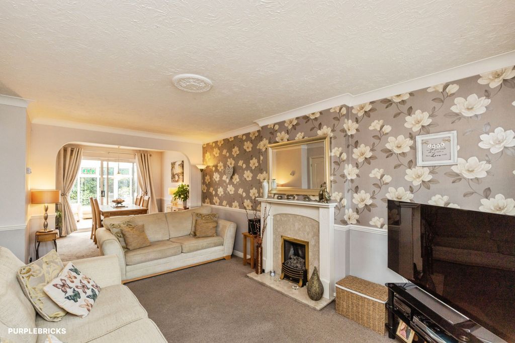 Property photo 2 of 25
