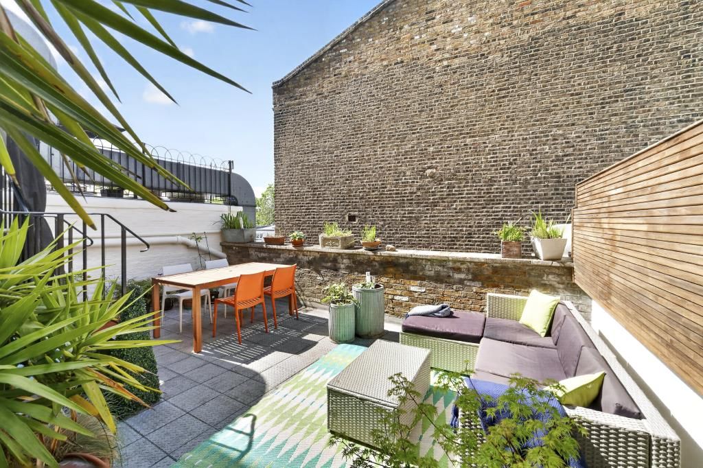 Property photo 2 of 14 Roof Terrace