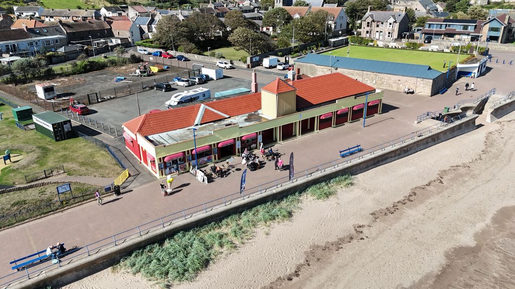 Property photo 2 of 23