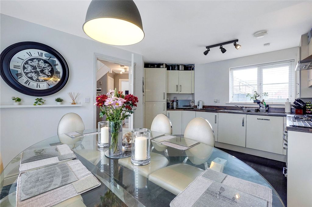 Property photo 1 of 19 Diner