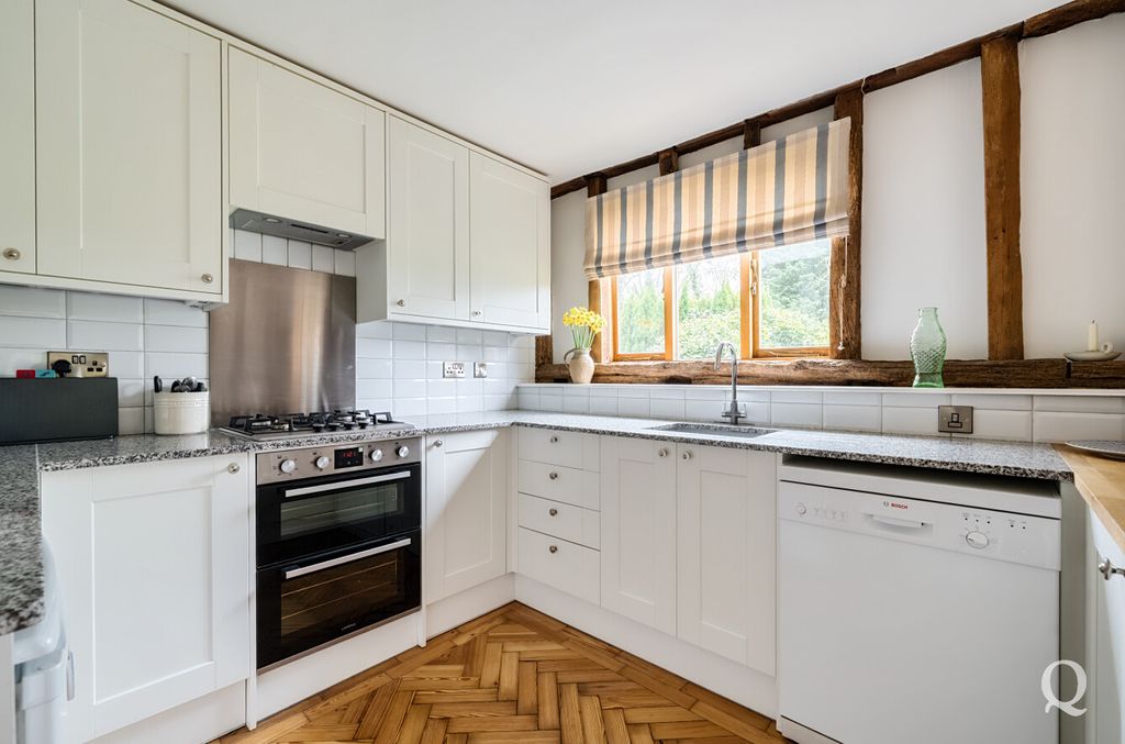 Property photo 3 of 44 Bc166369-B7E6-4Db...