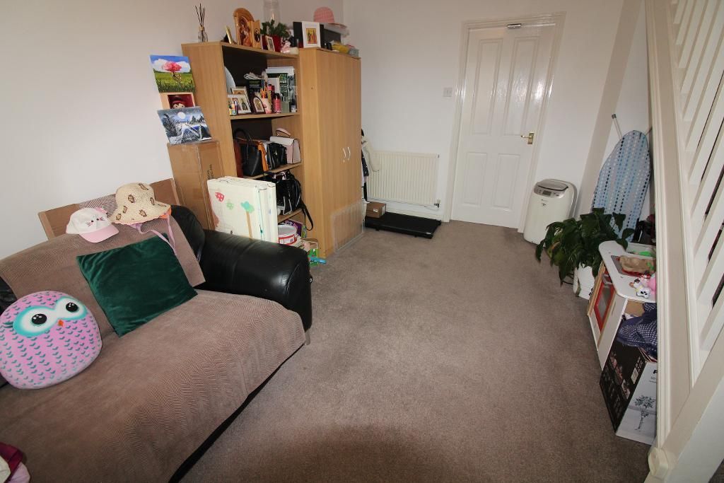 Property photo 2 of 6 Lounge