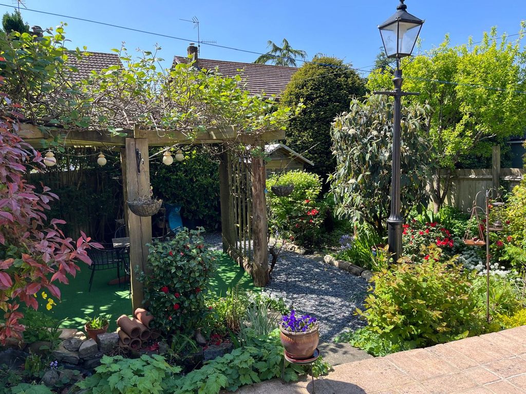 Property photo 3 of 38