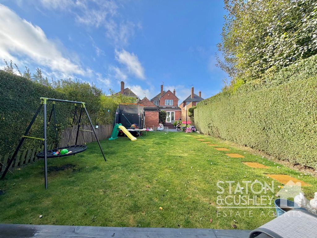 Property photo 2 of 37