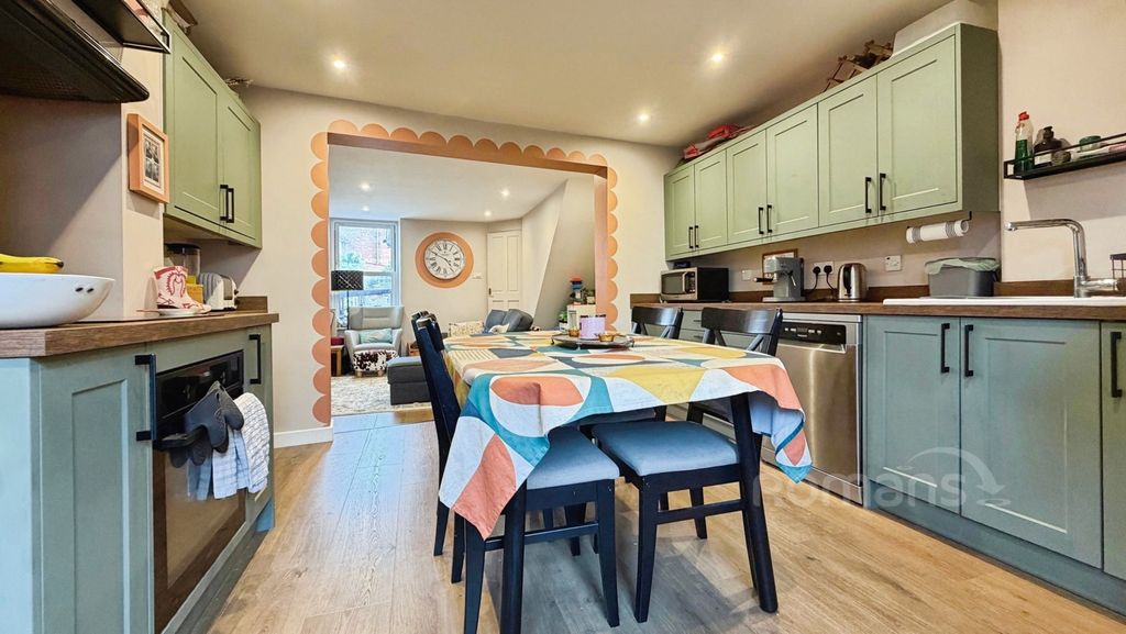 Property photo 2 of 23 Pbox-Img.Jpg