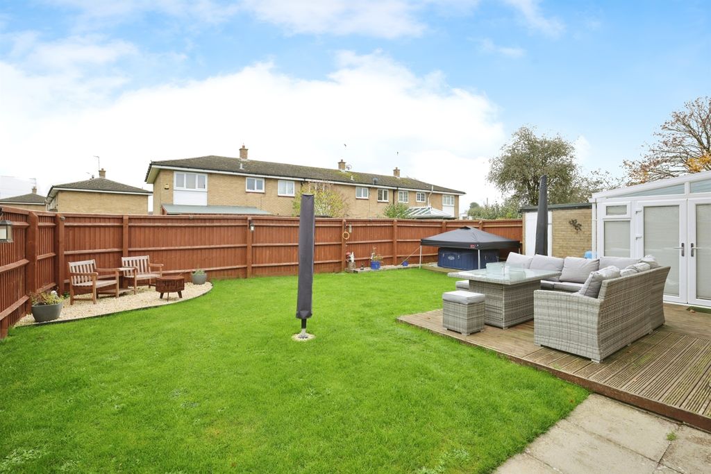 Property photo 2 of 14