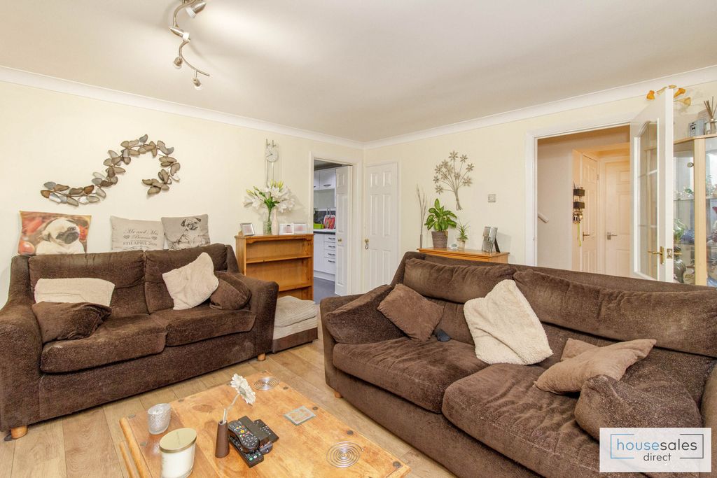 Property photo 2 of 15