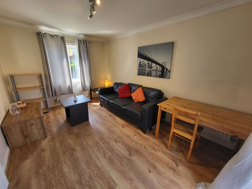 Property photo 2 of 17 Gallery