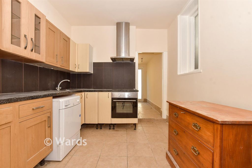 Property photo 1 of 14 Kitchen