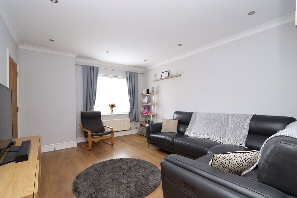 Property photo 3 of 17 Picture No. 15