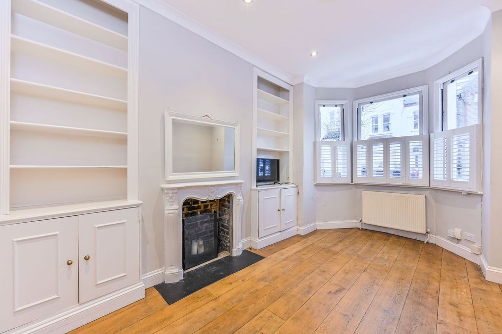 Property photo 2 of 9