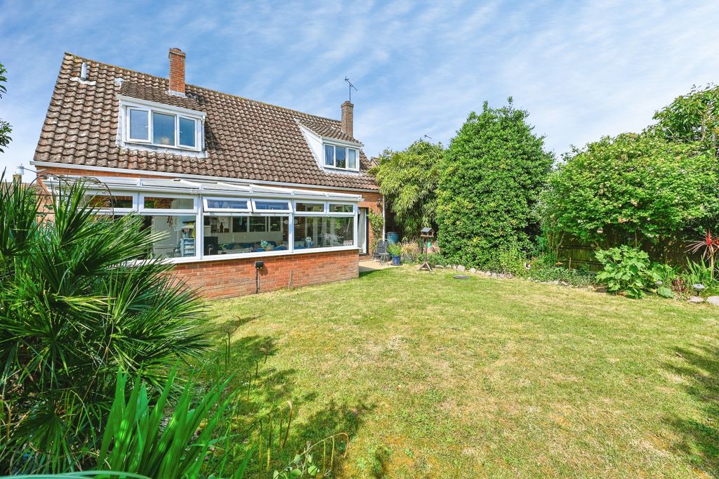 Property photo 2 of 20 26Awh041