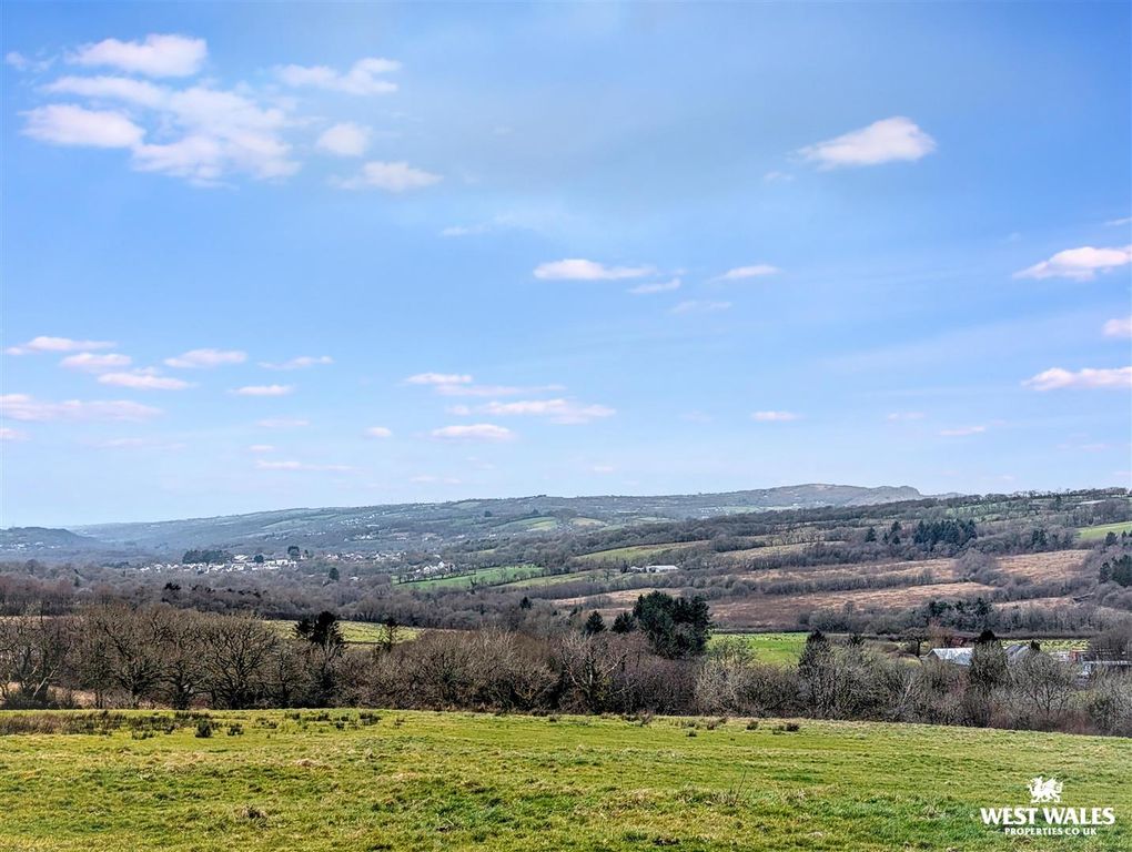 Property photo 3 of 37 1000145171.Jpg